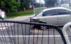 П’яний водій в Устилузі «підрізав» два легковики і протаранив паркан