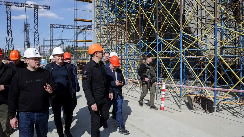 Шмигаль оглянув хід будівництва захисту енергооб’єктів Волинської та Львівської областей