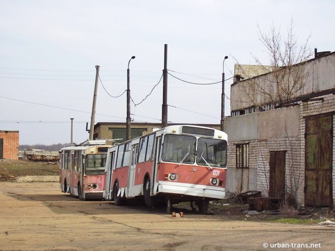 Тролейбуси в Антрациті на "вічній" стоянці