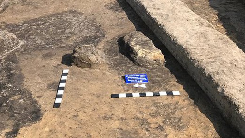 На Волині археологи знайшли позолочений хрест-енколпіон