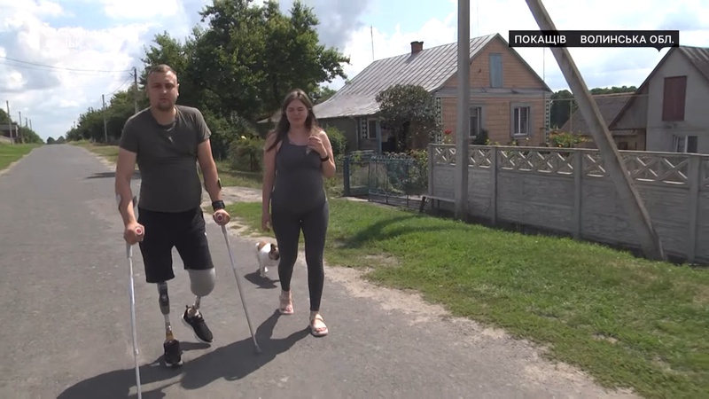 На війні втратив обидві ноги: волинянин Сергій Копищик вчиться ходити на протезах