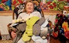 92-річна жителька села під Луцьком в’яже шкарпетки для українських воїнів