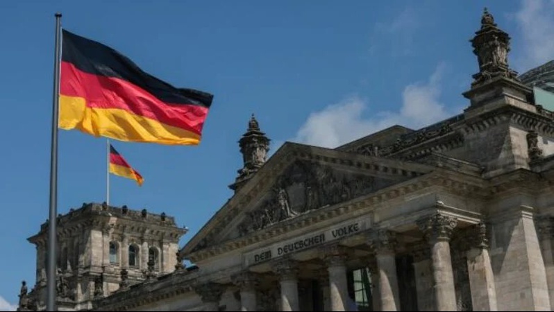 Німеччина передала ЗСУ пакет допомоги з дронами та снарядами