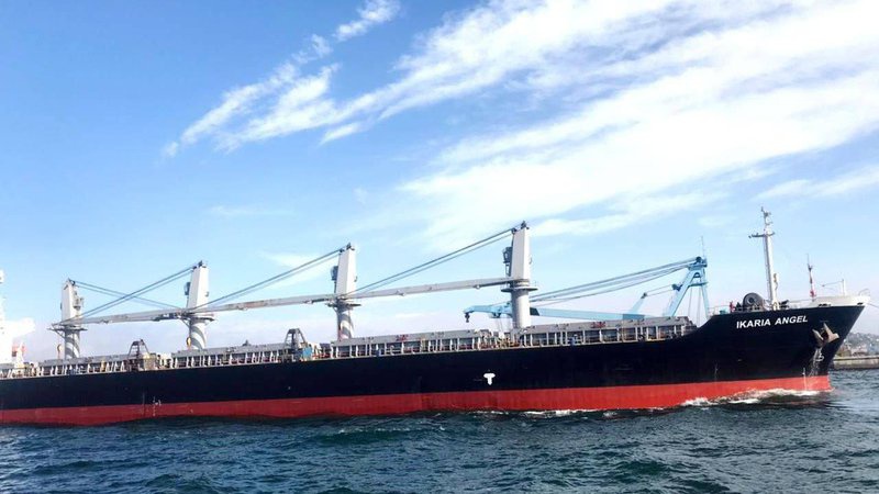 «Зернова ініціатива»: з українського порту вирушило судно для Африки із 30 тис. тонн зерна. Відео