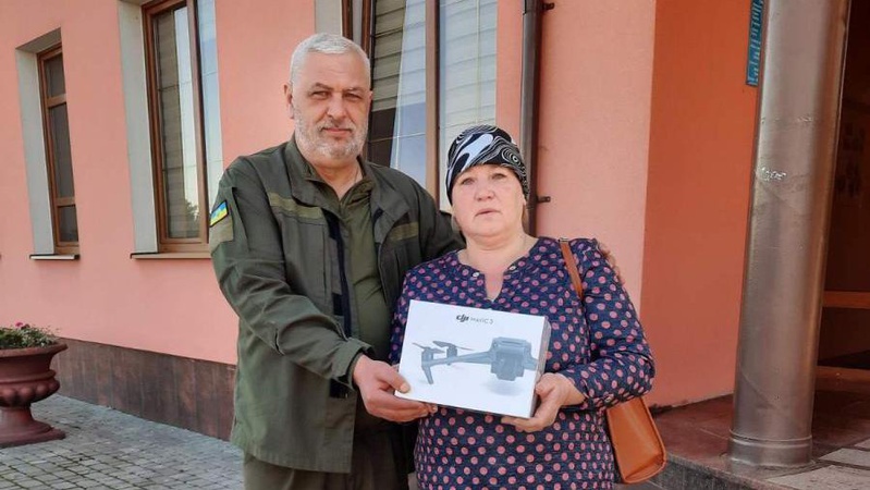Мати загиблого воїна з Волині передала 100 тисяч гривень для ЗСУ