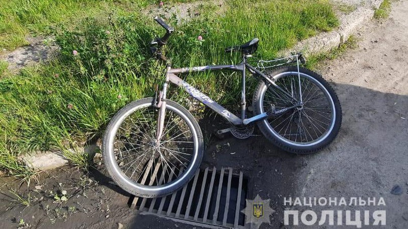 У Луцьку збили велосипедиста: хлопця забрали в лікарню. ФОТО
