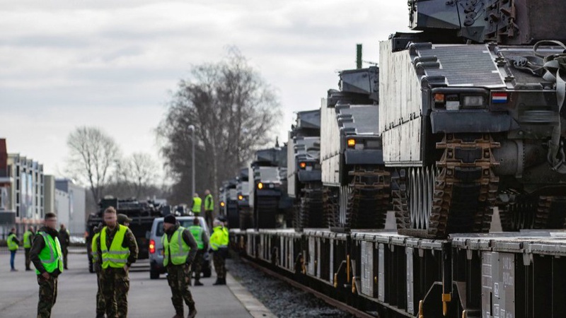 Нідерланди можуть відправити Україні більше важкого озброєння