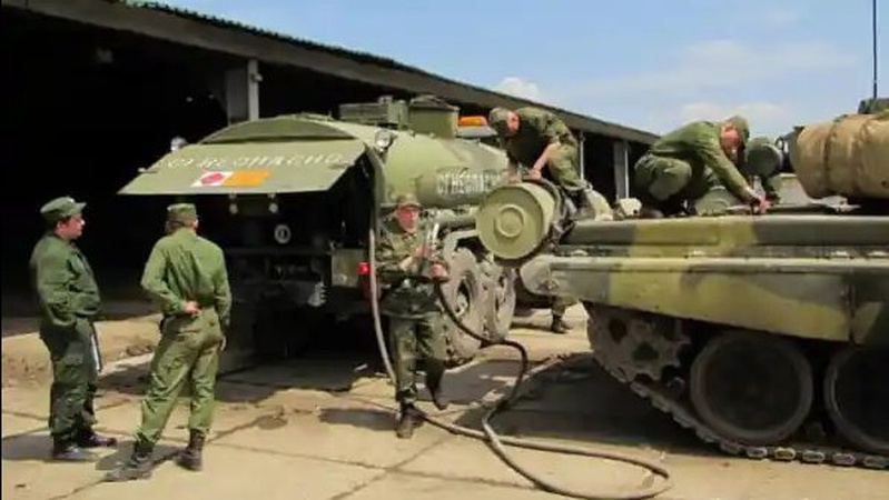 Російські солдати насипають пісок у пальне свого танку, – перехоплена розмова окупантів СБУ