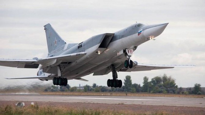 Рашисти бомблять Маріуполь із стратегічних бомбардувальників Ту-22М3