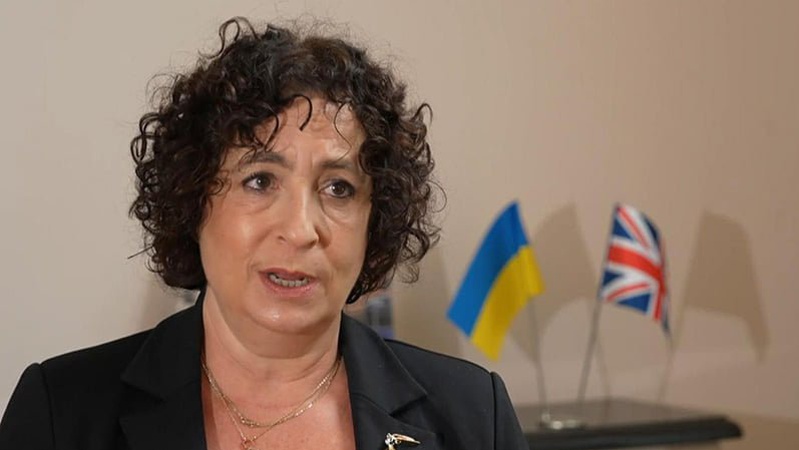 Посол Британії назвала нічну атаку дронів на Київ жорстоким подарунком на День міста