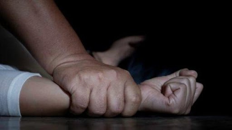 На Волині засудили батька, який два роки ґвалтував малолітню доньку