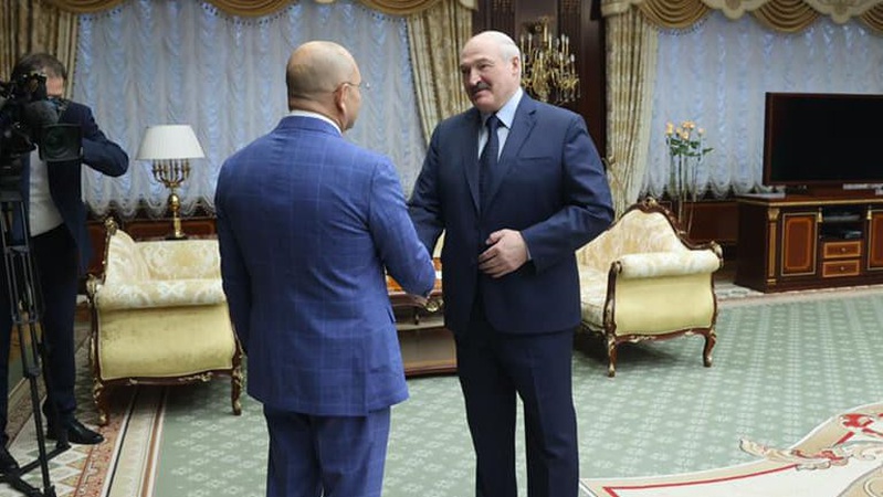 Із фракції «Слуга народу» виключили депутата, який захоплюється Лукашенком
