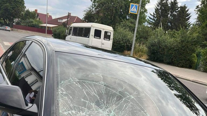 ДТП у Володимирі: автомобіль наїхав на перехожих