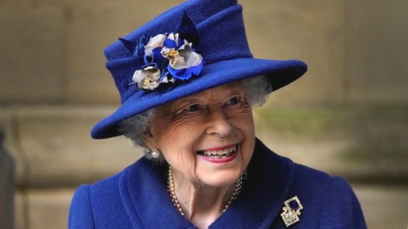 Королева Єлизавета II перебуває під медичним наглядом
