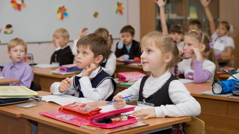 В Україні тимчасово знято обмеження тривалості навчального року