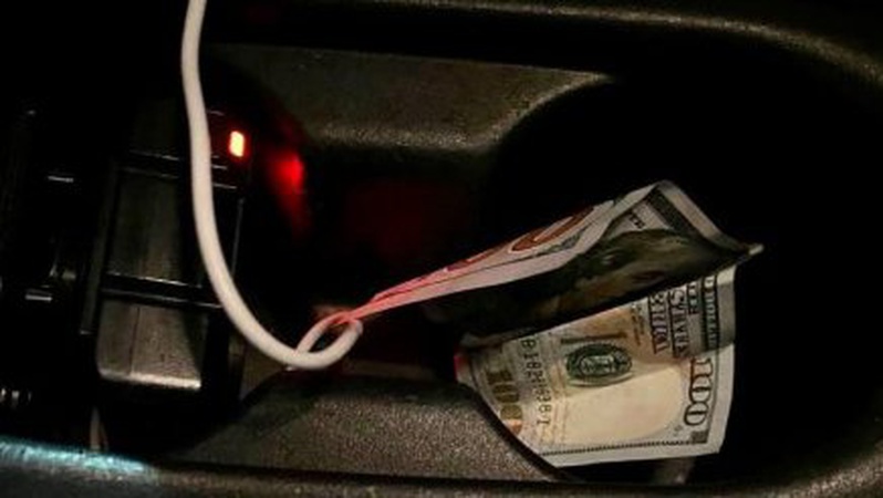 Спіймали п’яним: у Луцьку водія Mercedes, який хотів відкупитися за $100, оштрафували на 17 тисяч