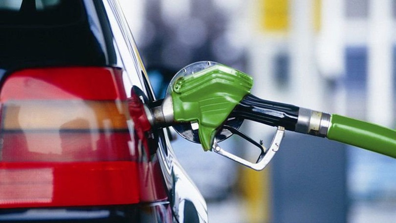 Українські мережі АЗС змінили ціни бензину та дизельного пального