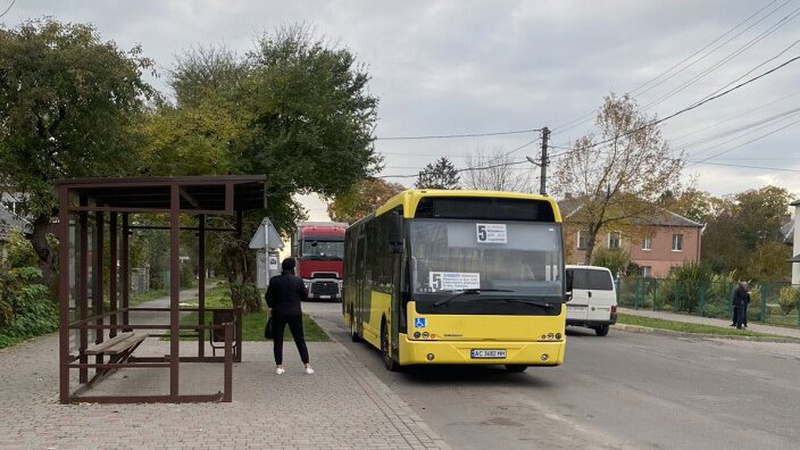 У Луцьку замість «Богданів» виїхали автобуси великої пасажиромісткості
