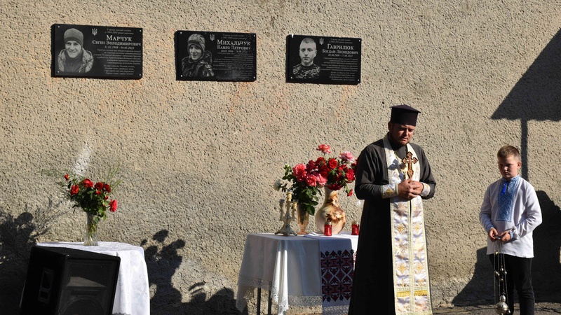 У ліцеї на Волині встановили пам’ятні дошки на честь Героїв