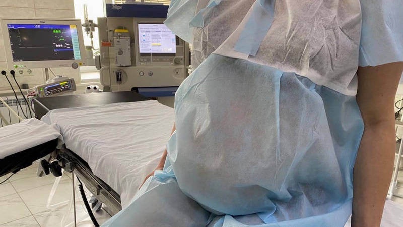 У Нововолинську лікарі врятували вагітну жінку