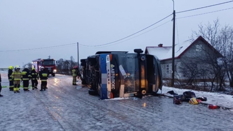 У Польщі перекинувся автобус з українцями