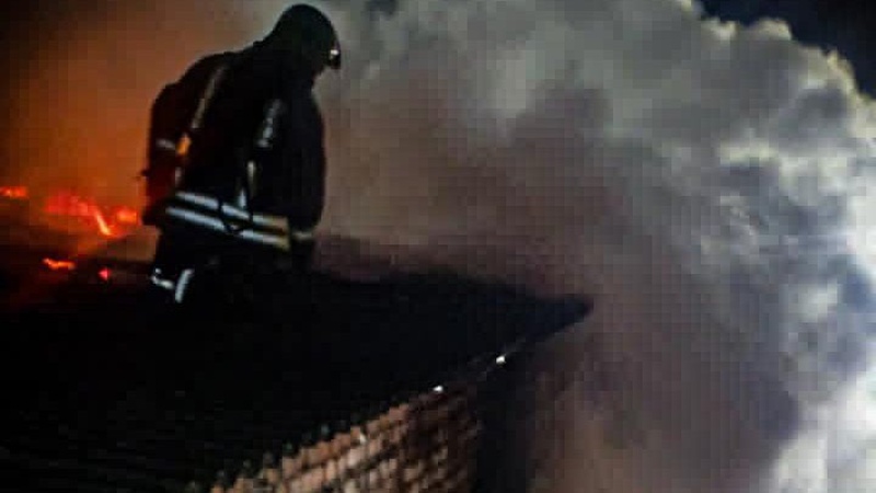 Волинські рятувальники ліквідували пожежу у господарській споруді