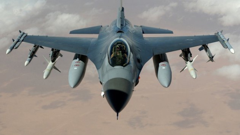 У Польщі підтвердили початок навчань українських пілотів на літаках F-16