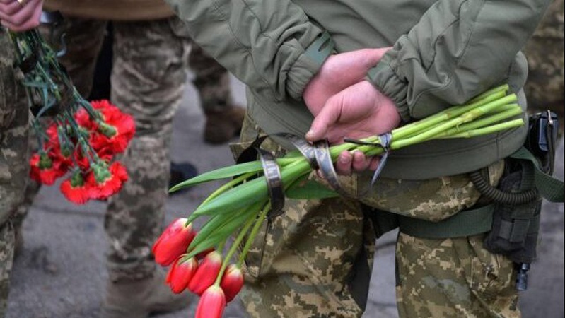 Щодня на фронті гинуть від 200 до 500 захисників України, – Арахамія