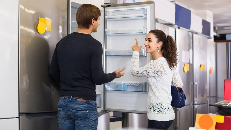 Вибрати новий чи б/у холодильник: ціна економії*