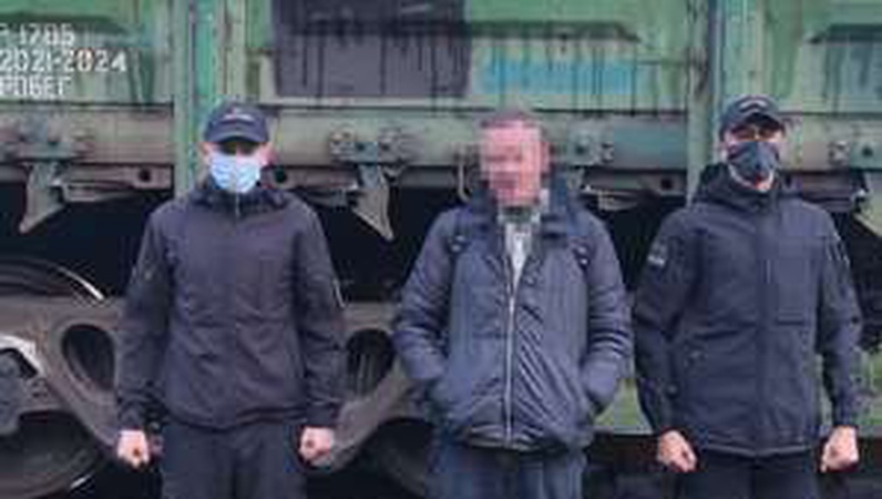 На Волині у товарному вагоні знайшли українця-нелегала