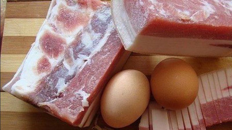 В Україні подорожчали яйця, цукор та свинина: як змінилися ціни та що подешевшало