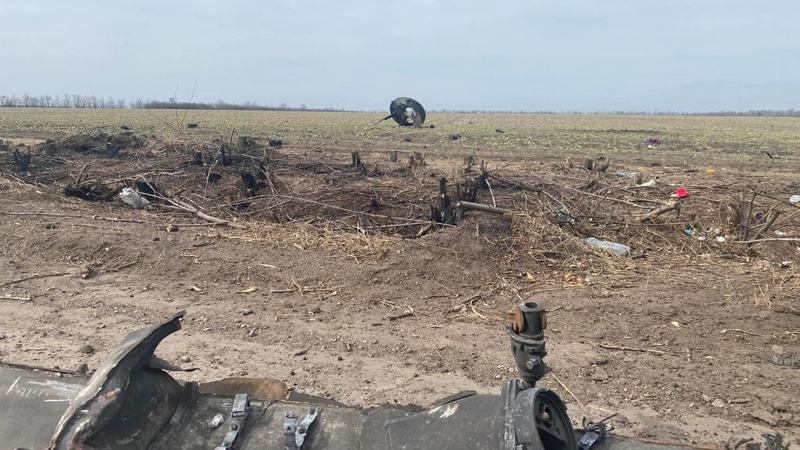 Українські військові відвойовують кілометри Херсонщини і спалюють ворожу техніку