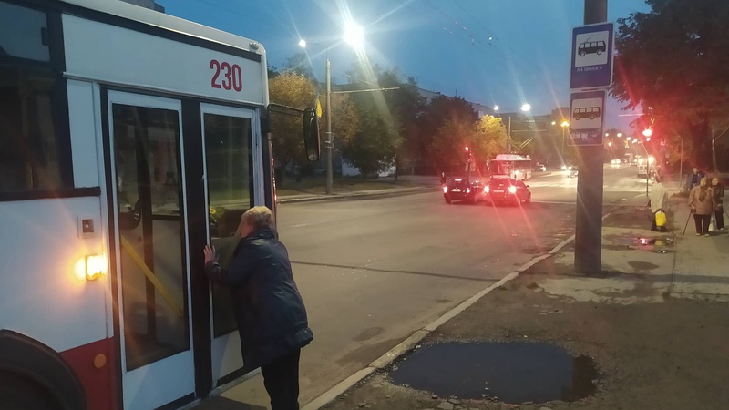 У Луцьку зупинилися тролейбуси