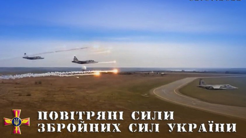 Українська авіація знищила за добу 2 склади боєприпасів, 2 пункти управління, 30 одиниць ворожої техніки