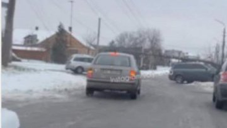 У Луцьку водій відсудив у міськради 76 тисяч за ДТП на слизькій дорозі