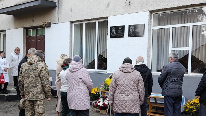 У ліцеї на Волині встановили меморіальні дошки загиблим Героям. ФОТО