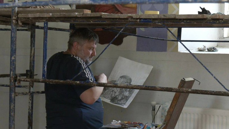 Художники з Волині розписують столітню церкву на Тернопільщині