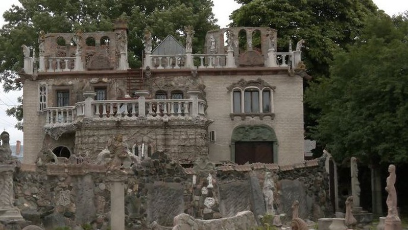 У Луцьку розпочалась реконструкція будинку відомого скульптора