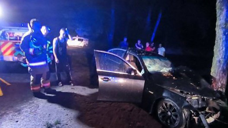 На Волині - ДТП: водія з автомобіля деблокували рятувальники