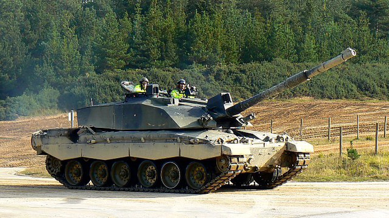 Британія може передати Україні бойові танки Challenger 2: що відомо