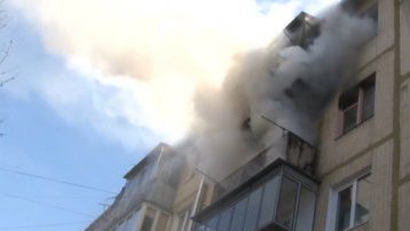 У Луцьку під час пожежі в квартирі врятували 95-річну жінку