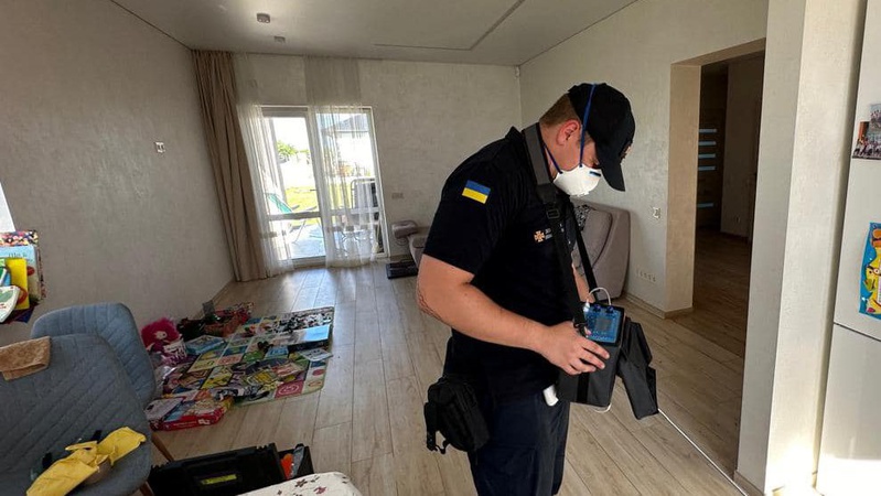 Волинські рятувальники провели заміри парів у будинку, де розбився ртутний термометр