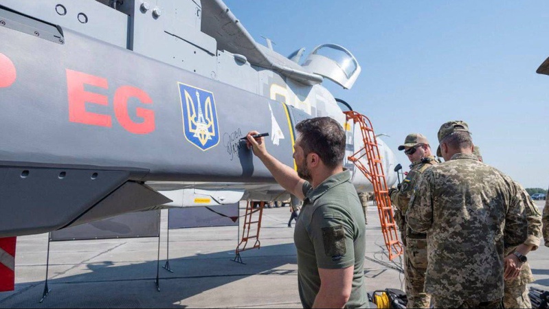 Перші далекобійні ракети SCALP прибули до України