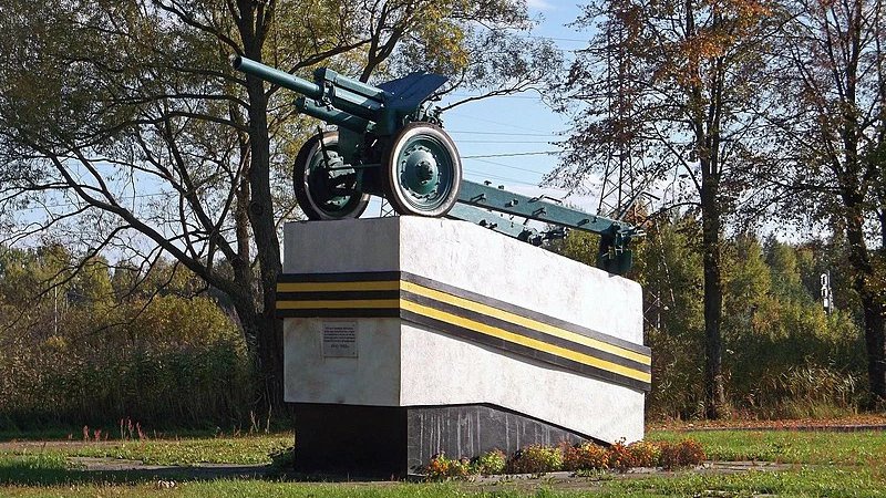 У Ковелі демонтували пам’ятник на честь радянських артилеристів
