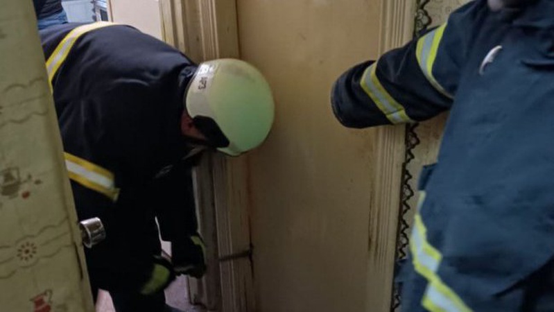 У Луцьку рятувальники знайшли у квартирі тіло чоловіка