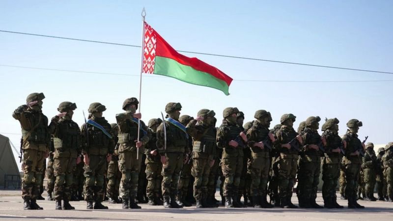 Білорусь почала перевірку боєготовності армії
