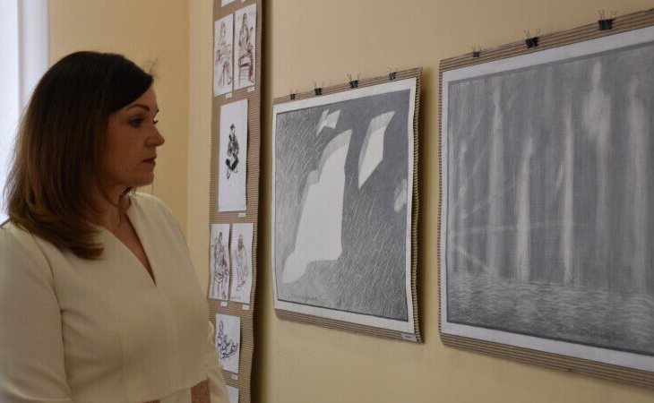 В артгалереї «Луцьк» до Дня захисту дітей стартувала виставка дитячих малюнків
