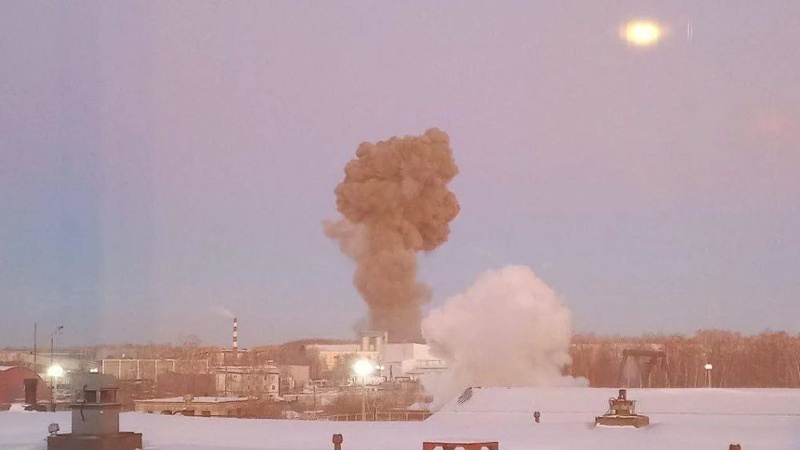 У Челябінську прогримів потужний вибух: над містом видно стовп чорного диму (фото)