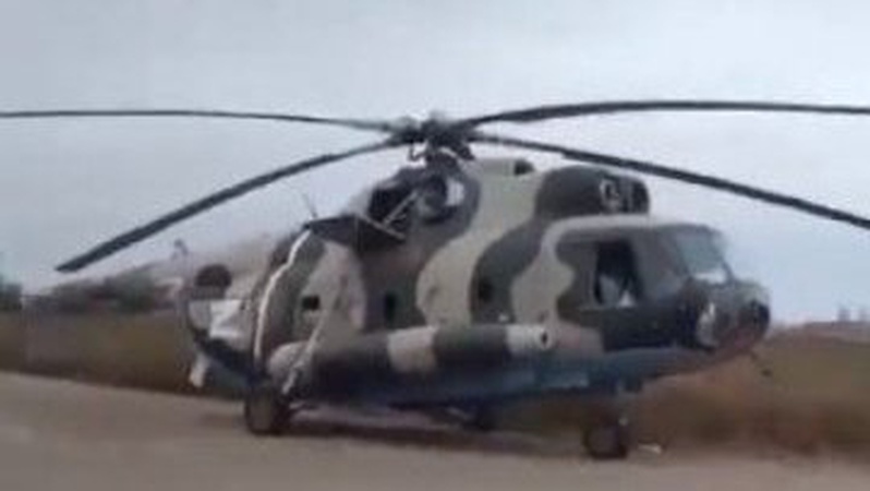 Українські військові забрали як трофей кинутий росіянами на Херсонщині вертоліт