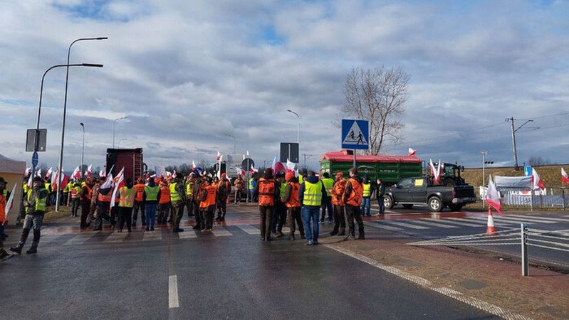Блокада кордону: уряд Польщі повідомив, коли розпочне переговори з фермерами